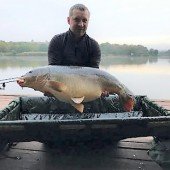 Карп весом 18, 2 кг. Пойман на насадочный бойл Grandcarp КАЛЬМАР•КЛЮКВА