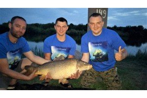 Карп весом 12.56 кг. Пойман на бойл Grandcarp креветка-специи